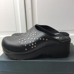 New WHITE MOUNTAIN Black Whisper Platform Shoes Size 9M